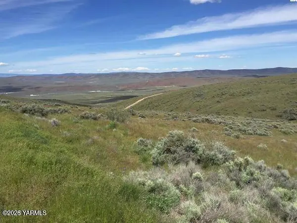 NKA Roza Hill Dr, Yakima, WA 98901