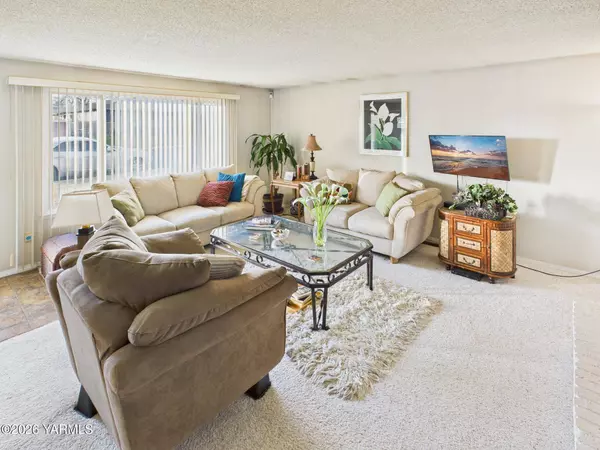 911 41st Ave S, Yakima, WA 98908