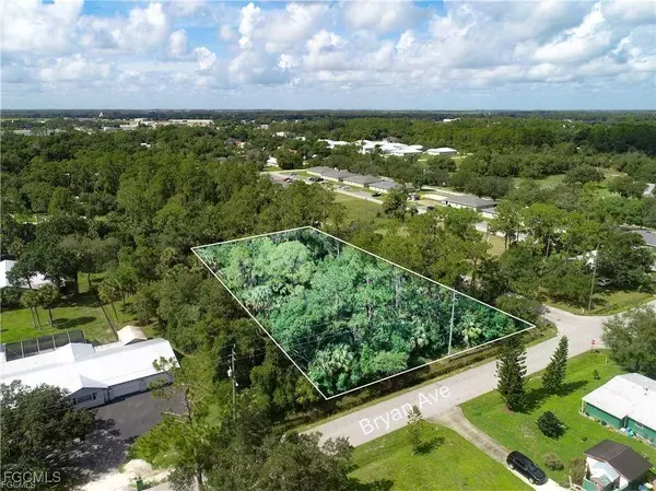 S Elm ST, Labelle, FL 33935