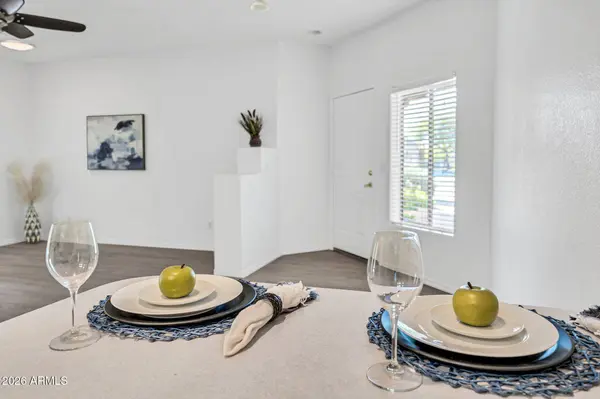 8800 N 107th Avenue #52, Peoria, AZ 85345