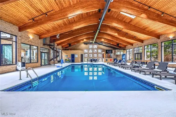 9175 Detwiler RD, Canfield, OH 44406