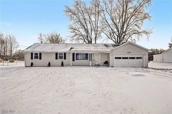 1237 Stewart RD, Salem, OH 44460