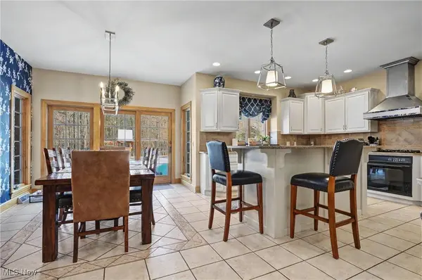 68 Timber Run DR, Canfield, OH 44406