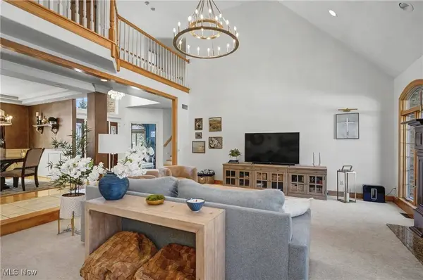 68 Timber Run DR, Canfield, OH 44406