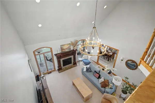 68 Timber Run DR, Canfield, OH 44406