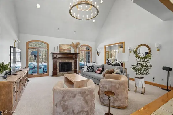 68 Timber Run DR, Canfield, OH 44406