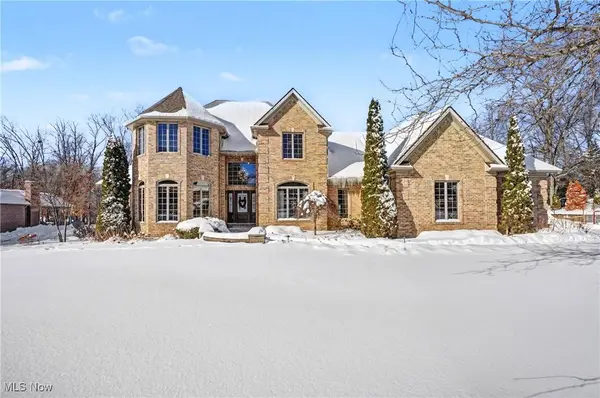 68 Timber Run DR, Canfield, OH 44406