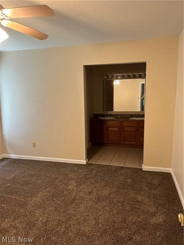 4591 Churchill RD, Youngstown, OH 44505