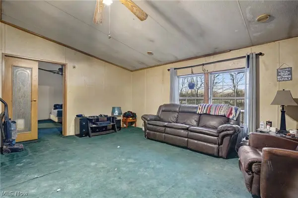 9672 Whippoorwill RD, Diamond, OH 44412