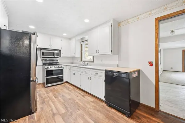 9106 Moulin AVE NE, Alliance, OH 44601