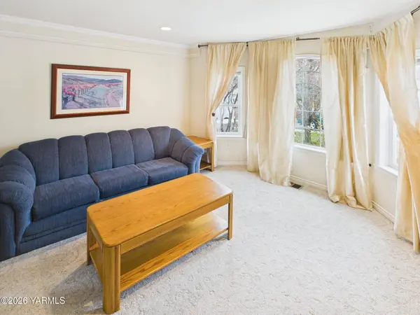 407 concord St, Zillah, WA 98953