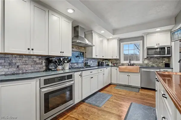 16870 Headland AVE, Lake Milton, OH 44429