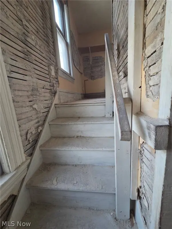 868 Front ST SW, Warren, OH 44485