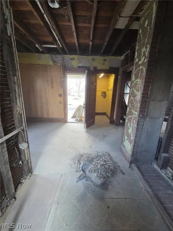 868 Front ST SW, Warren, OH 44485