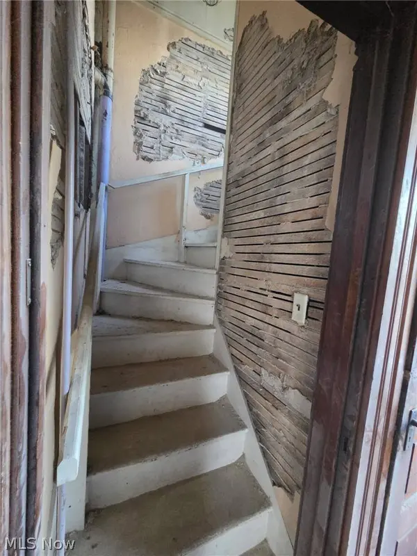 868 Front ST SW, Warren, OH 44485