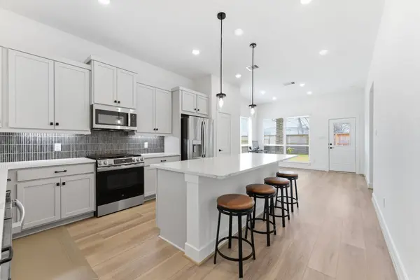 2318 Forest Flower, Tomball, TX 77375