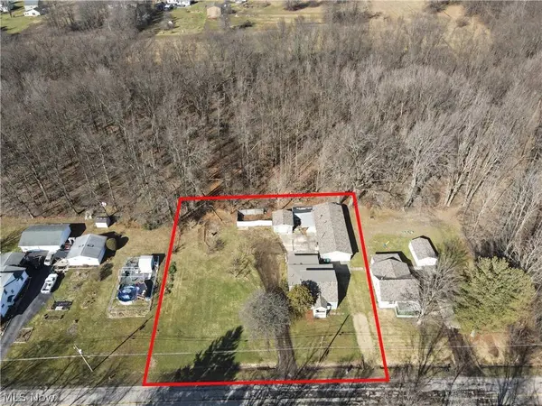 3990 Crum RD, Youngstown, OH 44515