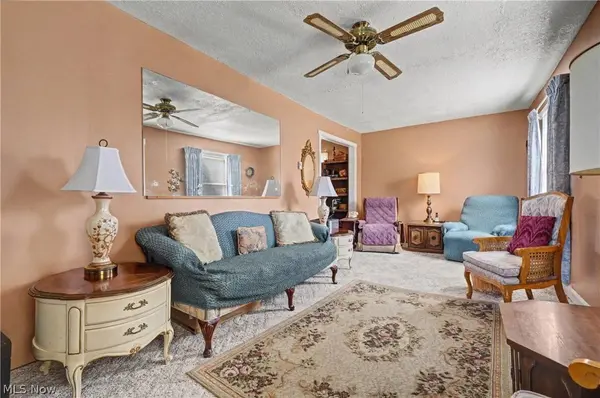 3990 Crum RD, Youngstown, OH 44515