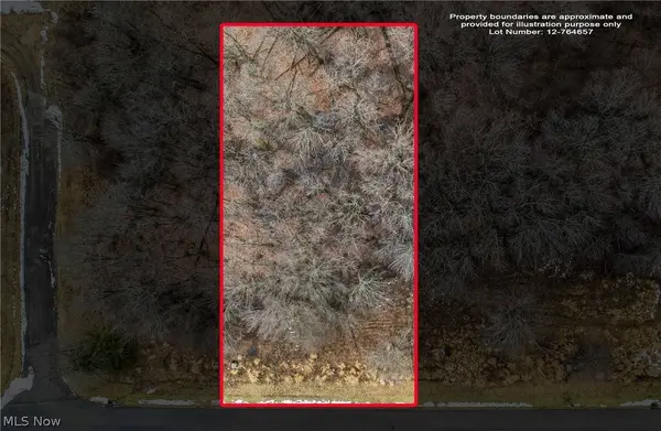 Lakeview DR, Hubbard, OH 44425