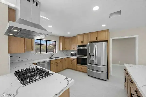 3382 Montessouri ST, Las Vegas, NV 89117