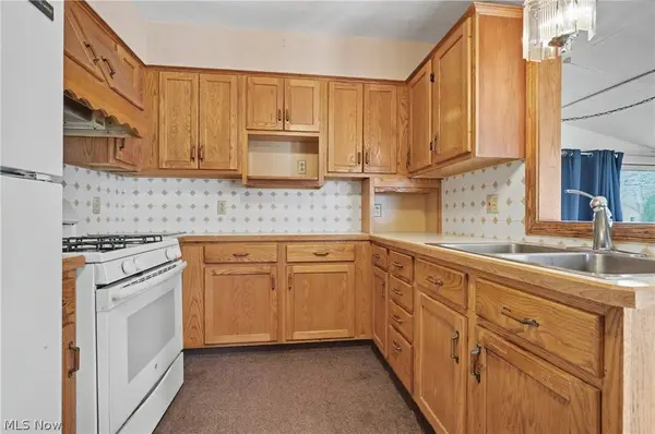 1852 Fairview CT, Salem, OH 44460