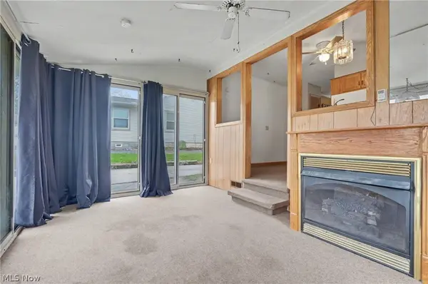 1852 Fairview CT, Salem, OH 44460