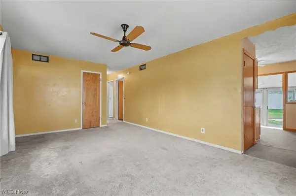 1852 Fairview CT, Salem, OH 44460