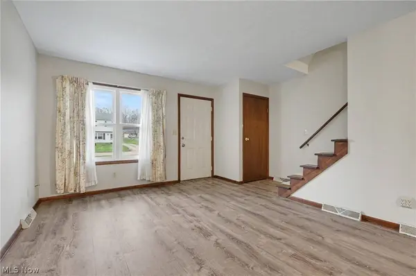 548 Continental DR #B, Salem, OH 44460