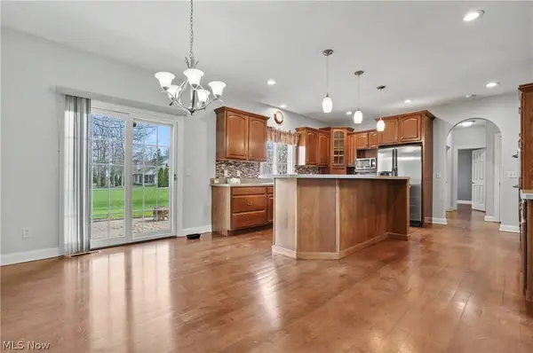 3216 Linden PL, Canfield, OH 44406