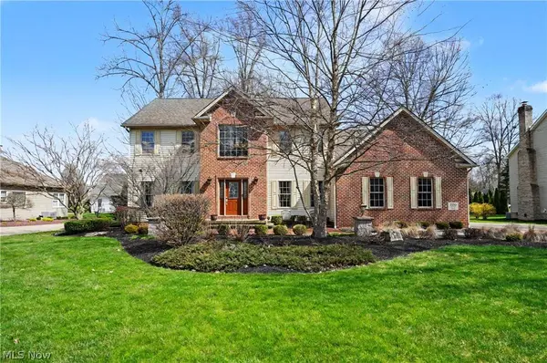 3216 Linden PL, Canfield, OH 44406