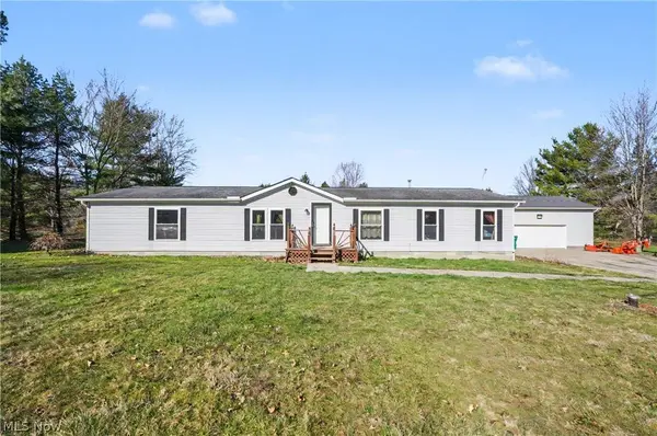 2122 S Pricetown RD, Diamond, OH 44412