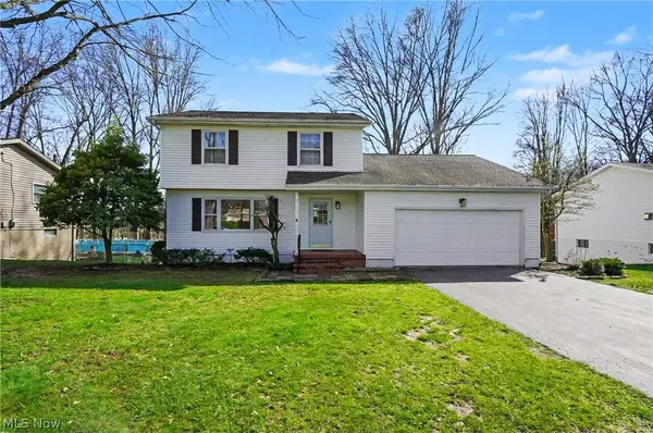 4765 Warwick DR S, Canfield, OH 44406