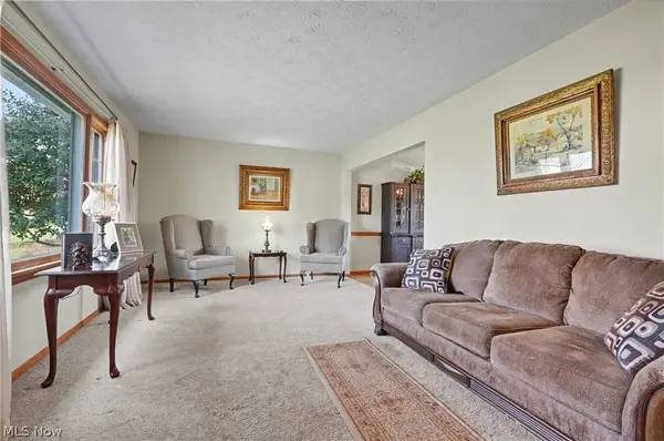 4765 Warwick DR S, Canfield, OH 44406