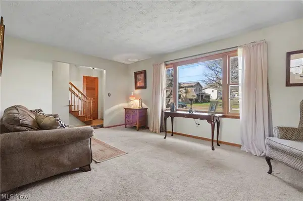 4765 Warwick DR S, Canfield, OH 44406