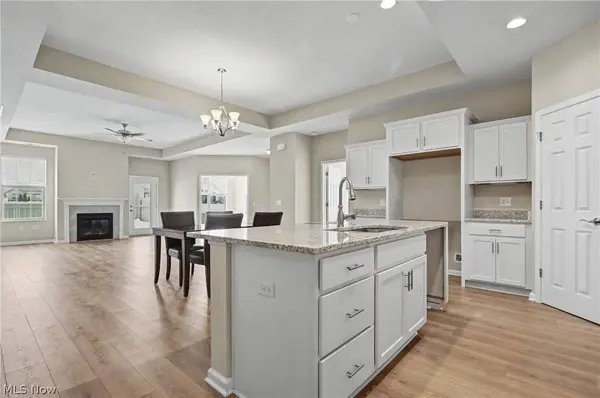 9264 Sharrott RD #1002, Poland, OH 44514