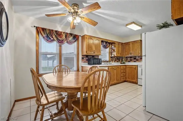 226 Helena DR, Struthers, OH 44471