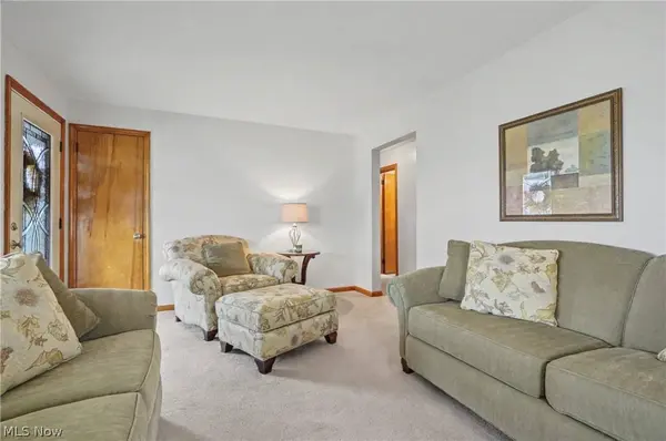 226 Helena DR, Struthers, OH 44471