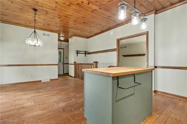 268 S Bayshore DR, Columbiana, OH 44408