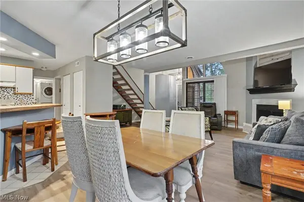 1323 Red Tail Hawk CT #4, Youngstown, OH 44512