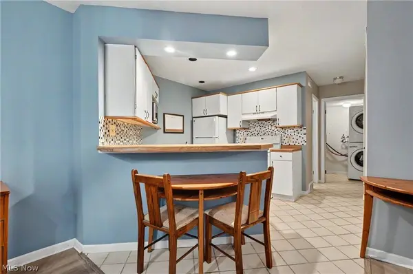 1323 Red Tail Hawk CT #4, Youngstown, OH 44512