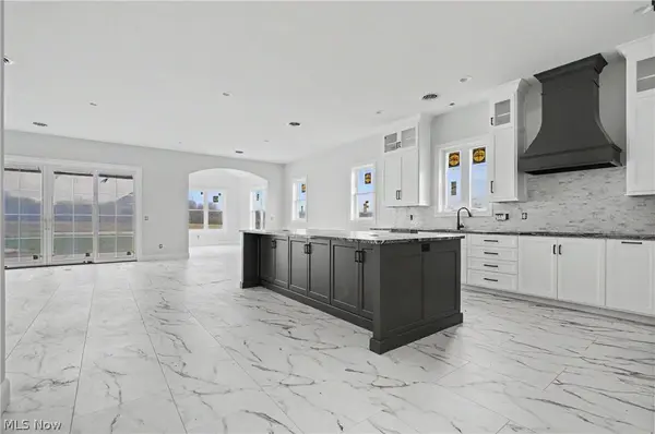 6115 Century BLVD, Canfield, OH 44406