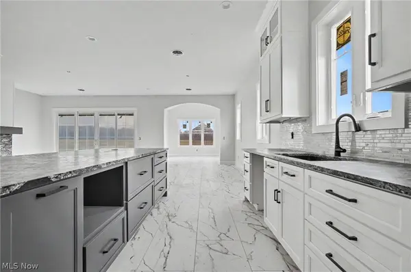 6115 Century BLVD, Canfield, OH 44406