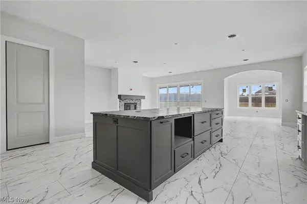 6115 Century BLVD, Canfield, OH 44406