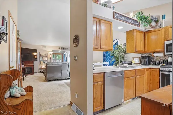 17 Harneds LNDG, Cortland, OH 44410