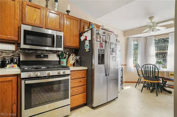 17 Harneds LNDG, Cortland, OH 44410