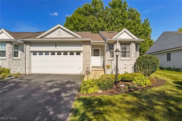 17 Harneds LNDG, Cortland, OH 44410