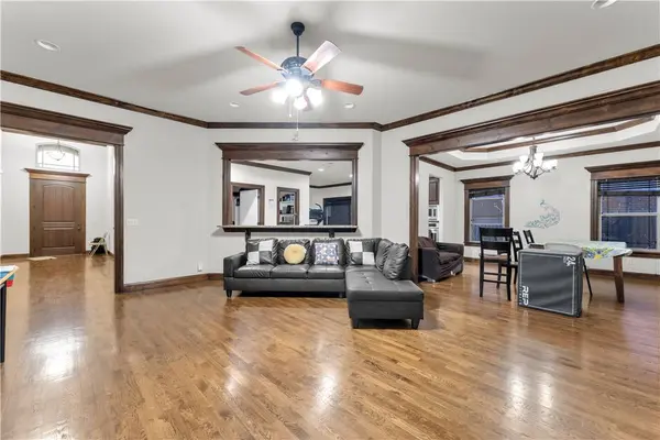 709 SE Eaton St, Bentonville, AR 72712