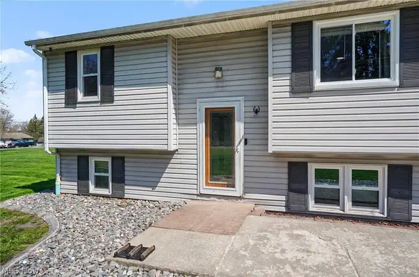 1408 Garfield AVE, Salem, OH 44460