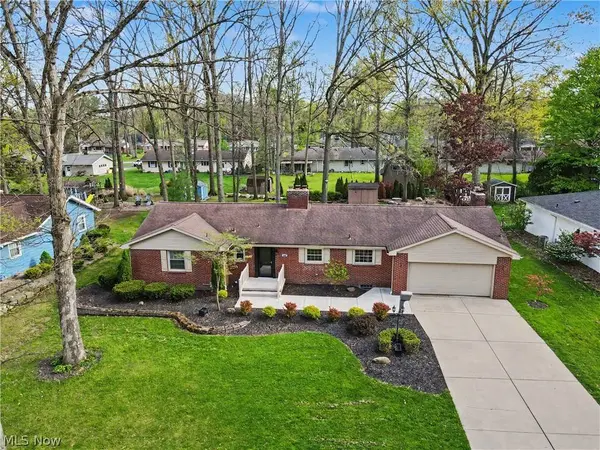 295 Sleepy Hollow DR, Canfield, OH 44406