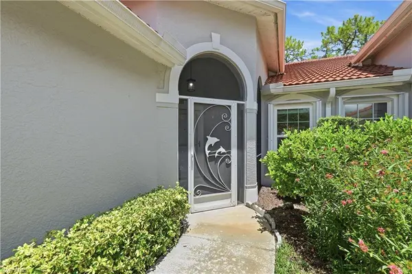 378 Melrose PL #4, Naples, FL 34104